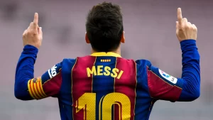 Xếp trên Ronaldo chính là kỳ phùng địch thủ của anh - Lionel Messi