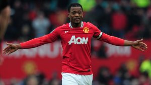 ''Chú sóc'' Evra cũng là một hậu vệ MU huyền thoại không thể nào bị lãng quên trong danh sách này