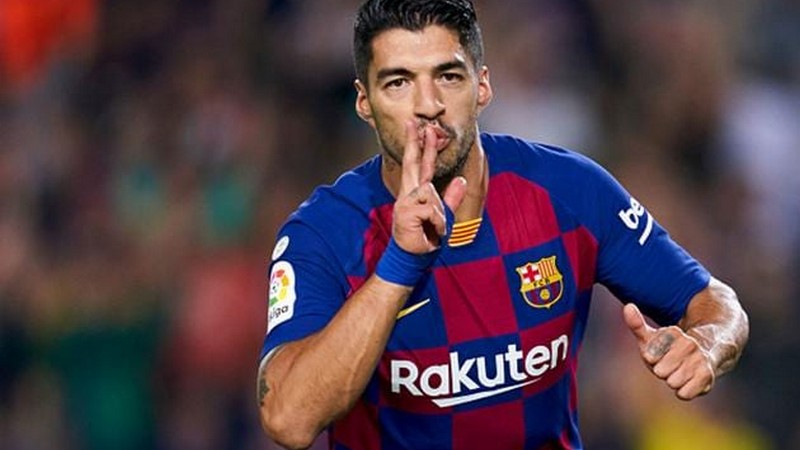 Suarez cũng cho thấy được khả năng phi thường của mình trong màu áo Barca Suarez cũng cho thấy được khả năng phi thường của mình trong màu áo Barca