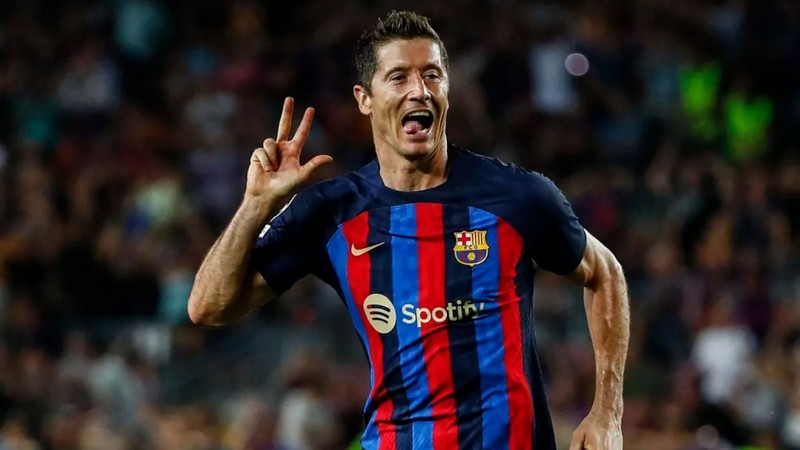 Barca là câu lạc bộ hàng đầu nên luôn có sự phục vụ của các cầu thủ hàng đầu Barca là câu lạc bộ hàng đầu nên luôn có sự phục vụ của các cầu thủ hàng đầu